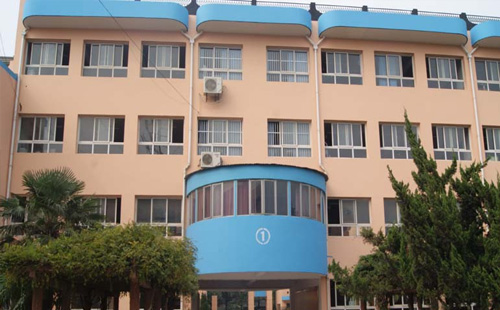 學(xué)校2.jpg