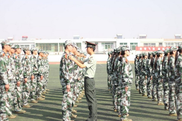 軍訓(xùn)4.jpg