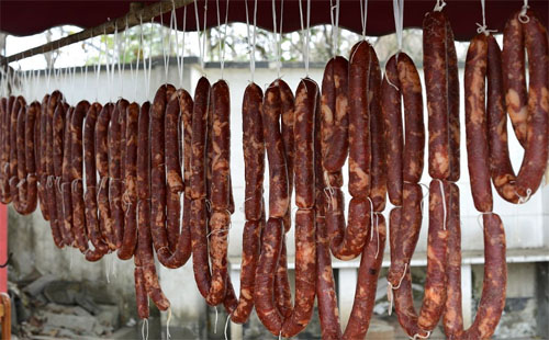 香腸臘肉可以帶上飛機(jī)嗎 臘肉能帶上高鐵嗎