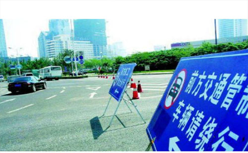 東三路和洪山側(cè)路封閉施工：公交587、522、606、552、817路調(diào)整走向