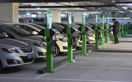 武漢漢陽(yáng)新增1.6萬停車位和6500充電樁 停車難充電難問題推進(jìn)解決