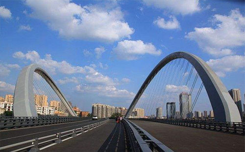 機(jī)場(chǎng)路盤龍城何時(shí)免費(fèi)通行