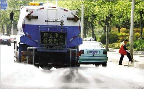 武漢灑水車遭投訴 武漢灑水車運(yùn)行時(shí)間能不能改