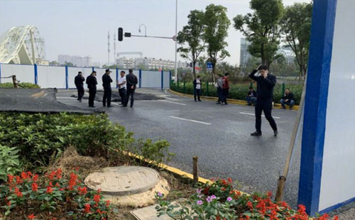 武漢光谷廣場實(shí)行交通管制 4條公交線路臨時(shí)調(diào)整