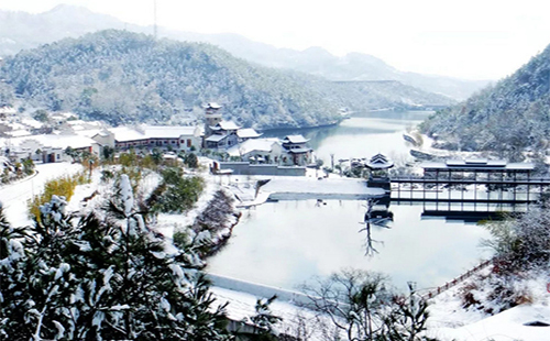 武漢天氣預(yù)報12月6日 武漢黃陂區(qū)木蘭清涼寨景區(qū)下雪了