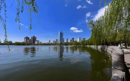 武漢市天氣開始轉(zhuǎn)涼 陣風(fēng)達(dá)6級(jí)