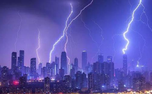 湖北雷電降雨天氣來(lái)襲_武漢最高氣溫將跌下20℃