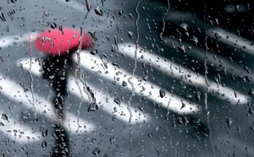 武漢7月24日局部地區(qū)有坨子雨