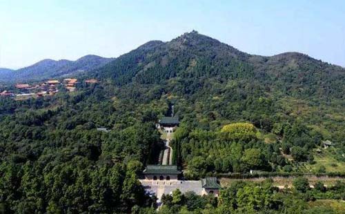武漢龍泉山是誰(shuí)的陵園介紹