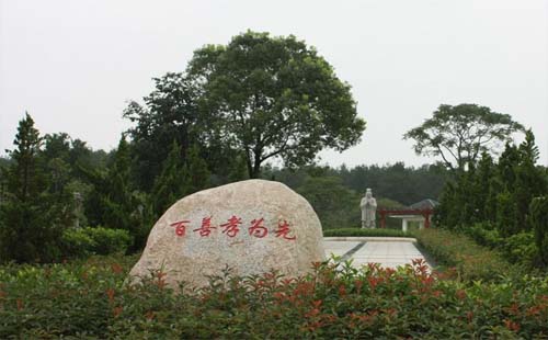 2021年武漢長(zhǎng)樂(lè)陵園掃墓專線車（乘車點(diǎn)+發(fā)車時(shí)間）
