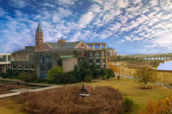 大學(xué)3.jpg