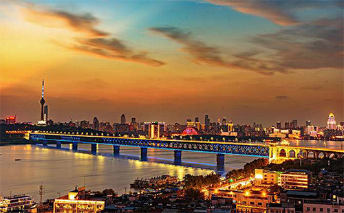 武漢適合和家人一起去的江城夜景打卡地