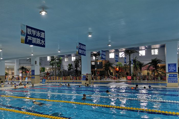 武漢五家適合避暑納涼的游泳池
