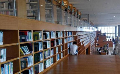 青山區(qū)圖書館在哪里（免費嗎+電話） 青山區(qū)圖書館借書證如何辦理