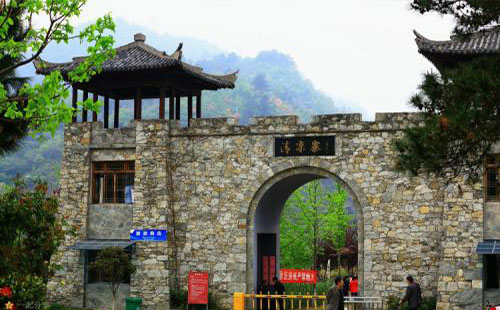 武漢黃陂清涼寨景區(qū)避暑攻略(怎么去+溫度+清涼寨旅游專車802路)