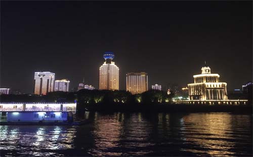 武漢兩江游覽沿途有什么景點(diǎn)（時(shí)間門票 路線）