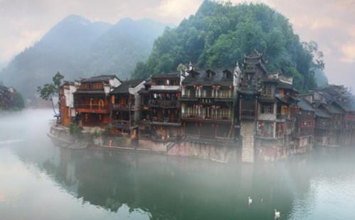 湖南鳳凰古城有哪些值得一去的景點(diǎn) 鳳凰古城門(mén)票價(jià)格