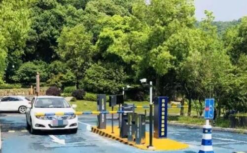 杭州湘湖景區(qū)所有停車場今起對外開放_醫(yī)護人員可免費坐游船