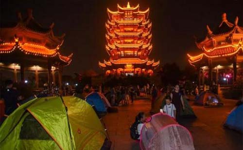 黃鶴樓晚上可以開放參觀嗎 黃鶴樓晚上幾點(diǎn)關(guān)門
