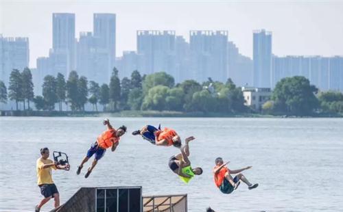 2020年跳東湖什么時(shí)候舉行 什么是跳東湖