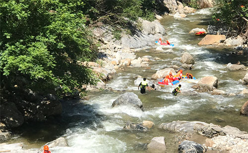 大別山峽谷漂流在哪里 門(mén)票多少錢(qián)