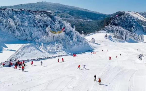 湖北宜昌滑雪場(chǎng)有哪些：百里荒滑雪場(chǎng)門(mén)票 五峰國(guó)際滑雪場(chǎng)營(yíng)業(yè)時(shí)間